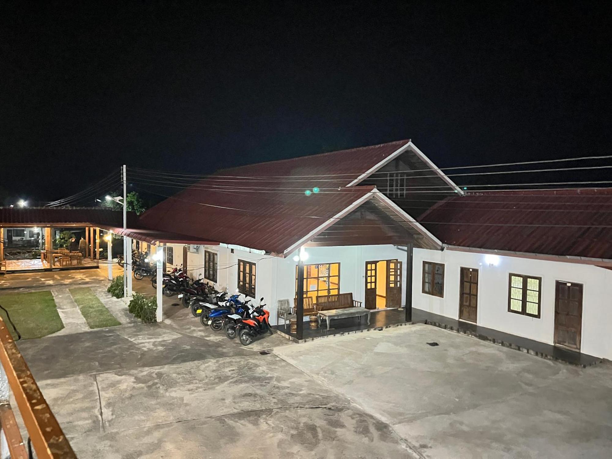 Sanhak Guesthouse 1 Ban Nahin-Nai Buitenkant foto